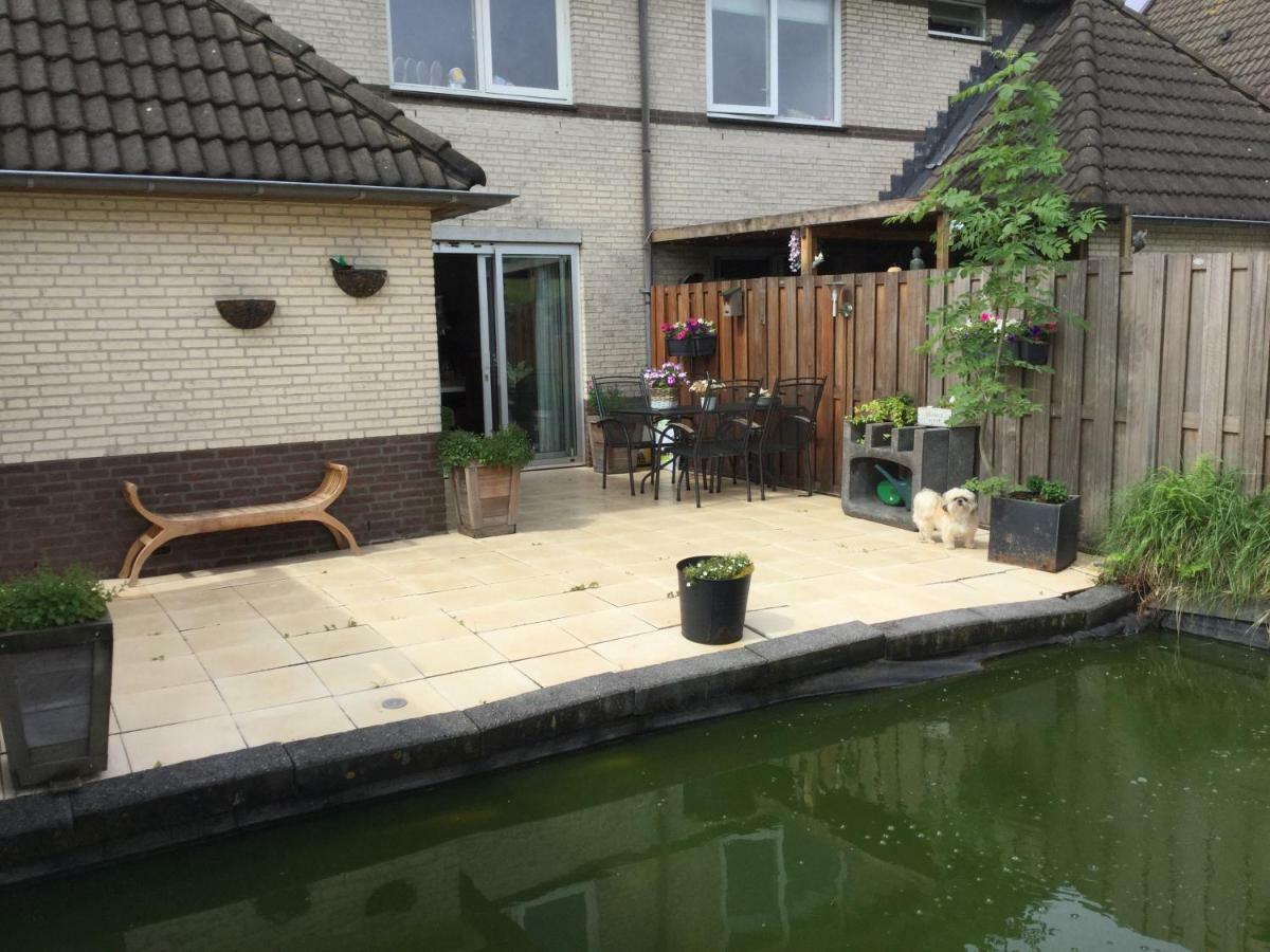 De Randstad Acomodação com café da manhã Zoetermeer Exterior foto